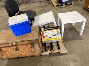 lot 2127 image: Pallet of Miscellaneous