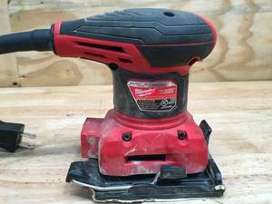 lot 28 image: Used Milwaukee 14 Sheet Sander Model # 6033-21 (Tested And Works)