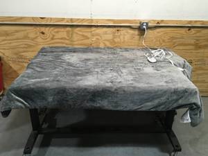 lot 103 image: Zonli Heated Weighted Blanket