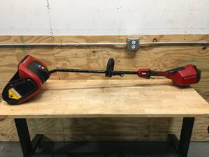 lot 139 image: Used Toro 12 in. Power Shovel 60V With 2.0Ah Battery Model # 39909T