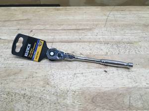 lot 149 image: Klutch 7in Offset Flex Head Ratchet 14in Drive Model # 52302