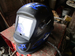lot 15 image: Auto Darkening Weld Helmet