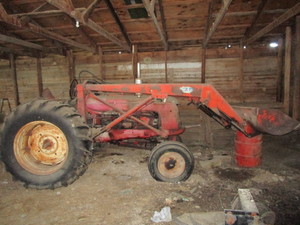 lot 5 image: Cockshutt 50 wDual Loader