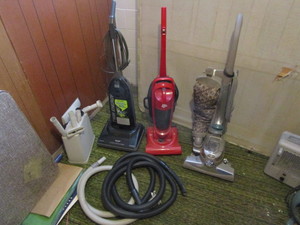 lot 61 image: Vacuum Cleaners