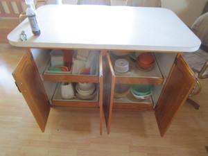 lot 69 image: Contents of Kitchen Island (see all pics)