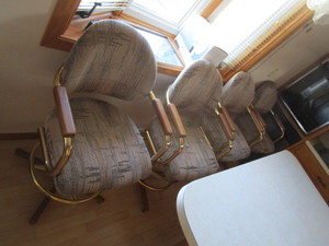 lot 71 image: (4) Breakfast Bar Barstools (25 seat height)