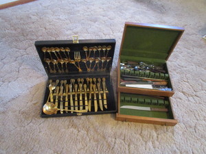 lot 81 image: Silverware