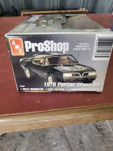 AMT Brand 1978 Pontiac Trans AM Model 125 Scale NIB