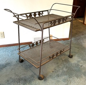 lot 80 image: Vintage Two Tiered Metal Cart