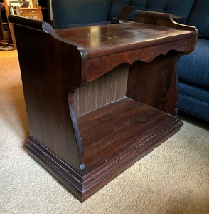 lot 93 image: Vintage Accent Table
