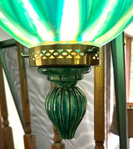 lot 6 image: Vintage Art Glass Hanging Pendant Lamp  Vintage