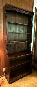 lot 101A image: Vintage Wooden Decorative Bookshelf