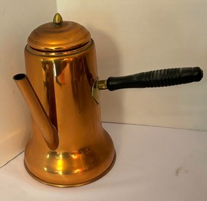 lot 74 image: Collection of Vintage Copper Items
