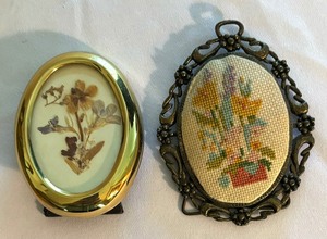 lot 165 image: Vintage Goodies