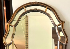 lot 176 image: LaBarge Style Double Paned Gold Colored Vintage Wall Mirror