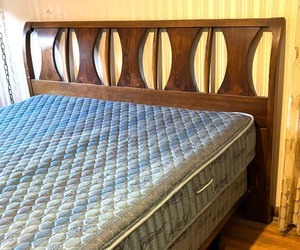 lot 7 image: Vintage Mid Century Modern Perspecta by Kent Coffey Queen Bed Frame