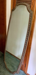 lot 131 image: Vintage Turner Wall Mirror with Gorgeous Detailing