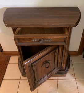 lot 111 image: Vintage Wooden  End Table with Drawer and Cabinet Space