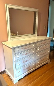 lot 40 image: Vintage Painted Wooden Dresser with Mirror