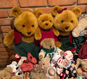 lot 73 image: Bunches of Bears and Dolls