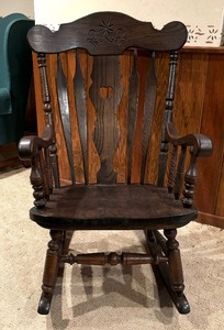 lot 44 image: Charming Vintage Wooden Rocking Chair