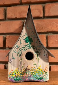 lot 121A image: Five Beautiful Birdhouses