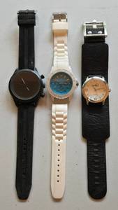 lot 238 image: Large Selection of Mens and Womens Watches