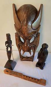 lot 245 image: Wonderful Ethnic Decorative Grouping