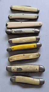 lot 247 image: Multiple Pocket Knives