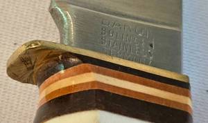 lot 284 image: Three Fixed and Folding Blade Knives
