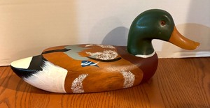 lot 251 image: Darling Duck Decor