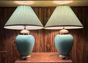 lot 71 image: Pair of Lovely Vintage Table Lamps
