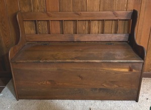 lot 263 image: Vintage Wooden Storage Bench