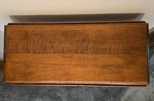 lot 320 image: Vintage Drop-Leaf Occasional Table