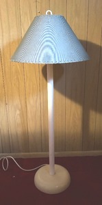 lot 302 image: Vintage Floor Lamp