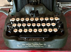 lot 305 image: Vintage Typewriter by The Oliver