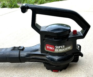 lot 307 image: Toro Electric Super Blower Vac 51587