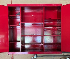 lot 309 image: Vintage 3M Wall Mounted Metal Storage Cabinet
