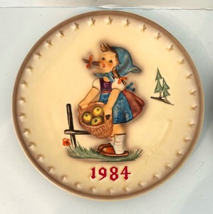 lot 362 image: Seven Collectable Hummel Plates