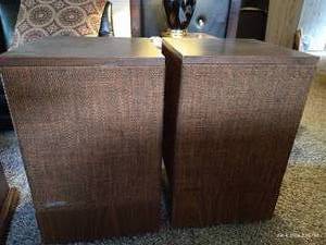 lot 21 image: Bose 501-II Speakers