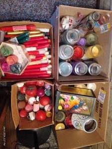 lot 26 image: Large Candle Lot