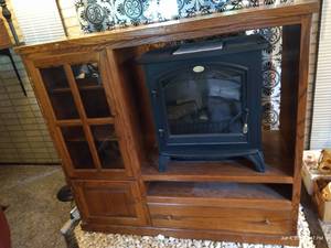 lot 32 image: Electric Fireplace & Tv Stand