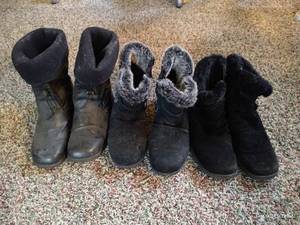lot 47 image: Womens Boots Sz 9