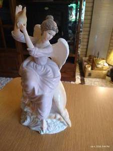 lot 52 image: Conk Angel Figurine