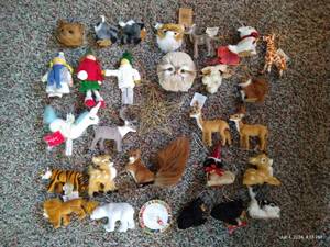 lot 65 image: Furry Animal Ornaments