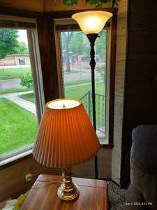 lot 69 image: Two Lamps