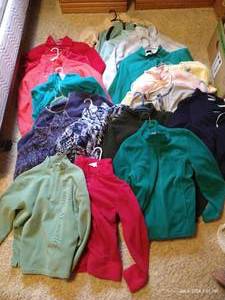 lot 105 image: 20 Various Jackets, Sweatshirts & Fleeces