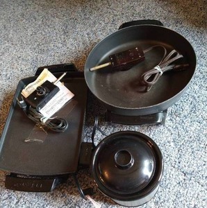 lot 143 image: Griddle, Electric Skillet & Tiny Crock