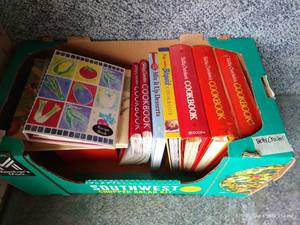 lot 174 image: Box of Betty Crocker Cookbooks & New Recipe Journals