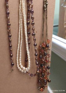lot 255 image: Three Necklaces & Matching Bracelet